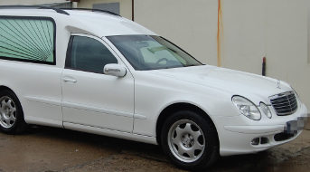 Mercedes W211